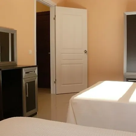 Velis Apart Aparthotel *
